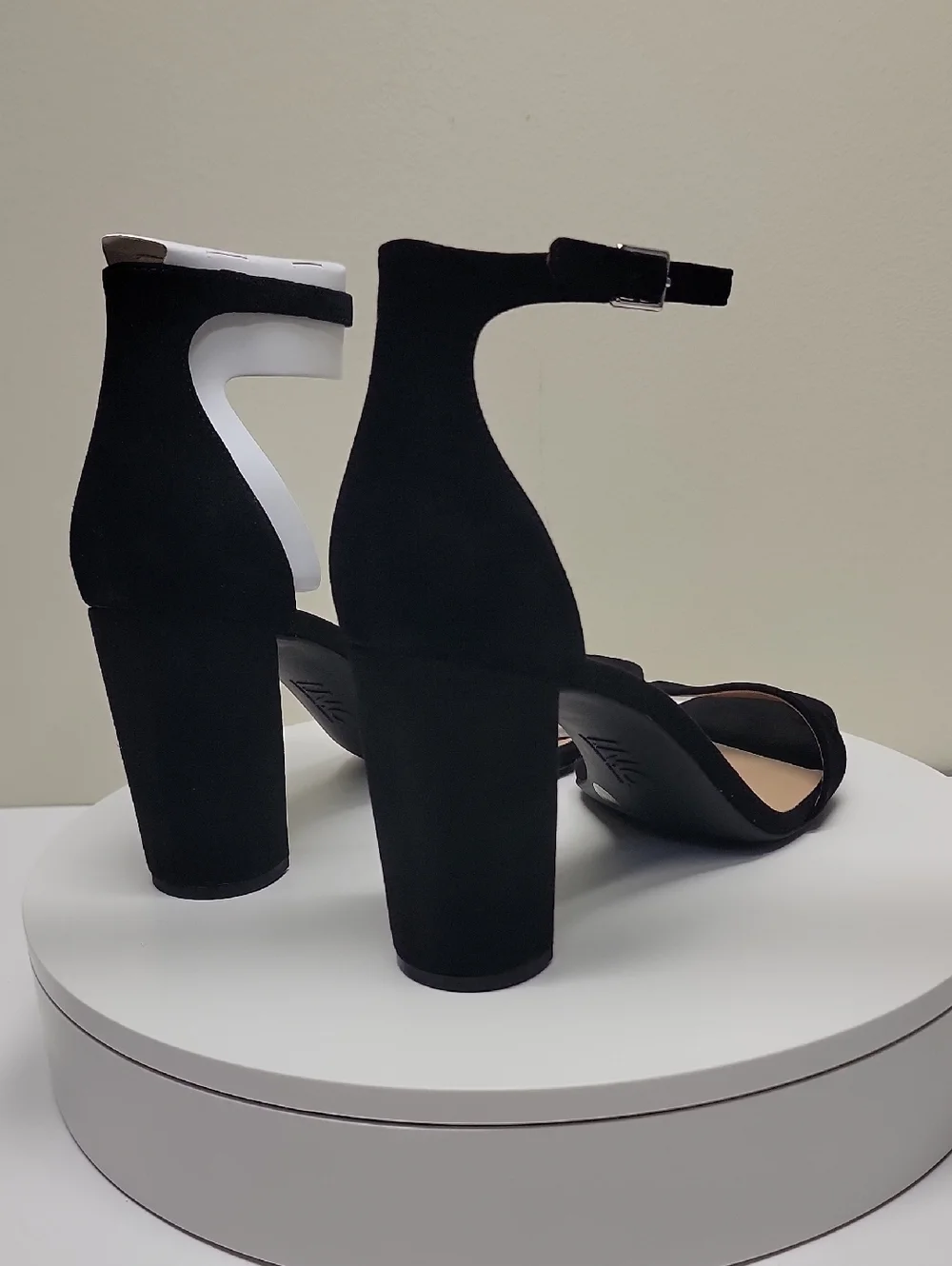 INC INTERNATIONAL CONCEPTS NEW IN BOX BLACK SUEDE DRESSY BLOCK HEEL SANDALS SZ10